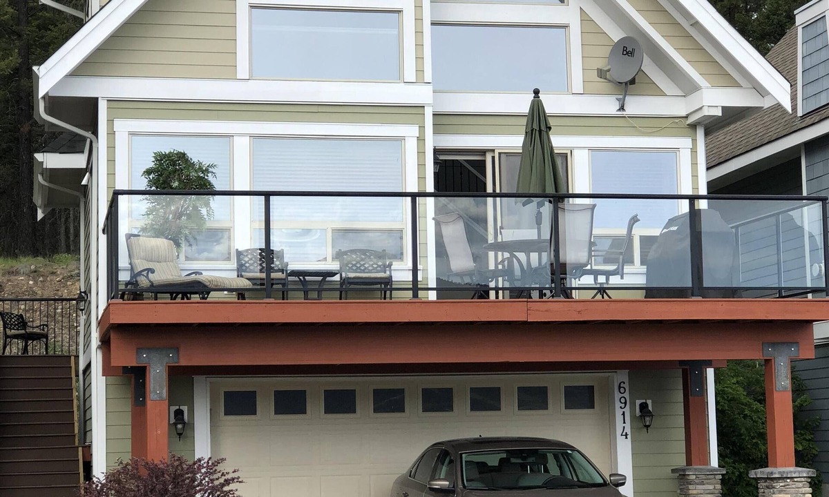 Central Okanagan Cottage | Off season rates. Fantastic view, fire table, hot tub open every weekend