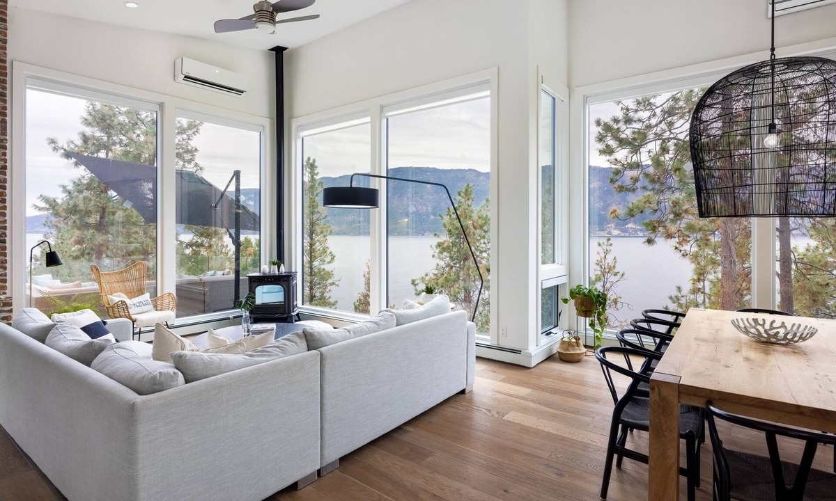 Okanagan Centre House | Okanagan Dream Home - beachs, views and location all in one place