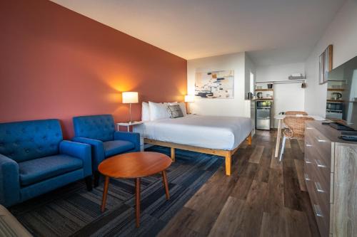 Okanagan-Similkameen Hotel | Okanagan Lakefront Resort