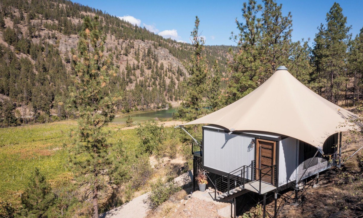 Okanagan-Similkameen Cabin | Okanagan vineyard tenthouse experience.luxury immersed in nature!