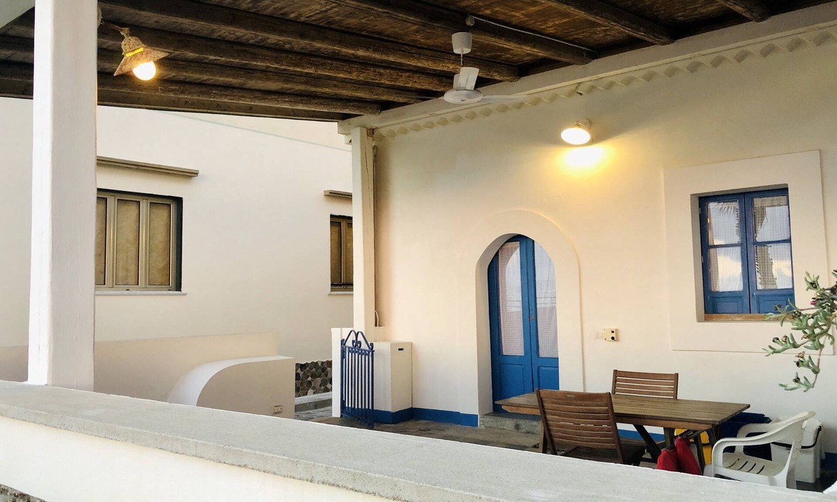 Capo d'Orlando House | Old fisherman's house overlooking the sea, along the Capo d'Orlando promenade