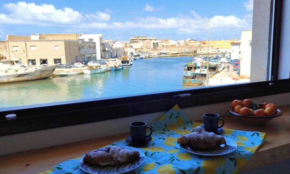 San Giovanni Apartment | Old Port la Marina - Luna