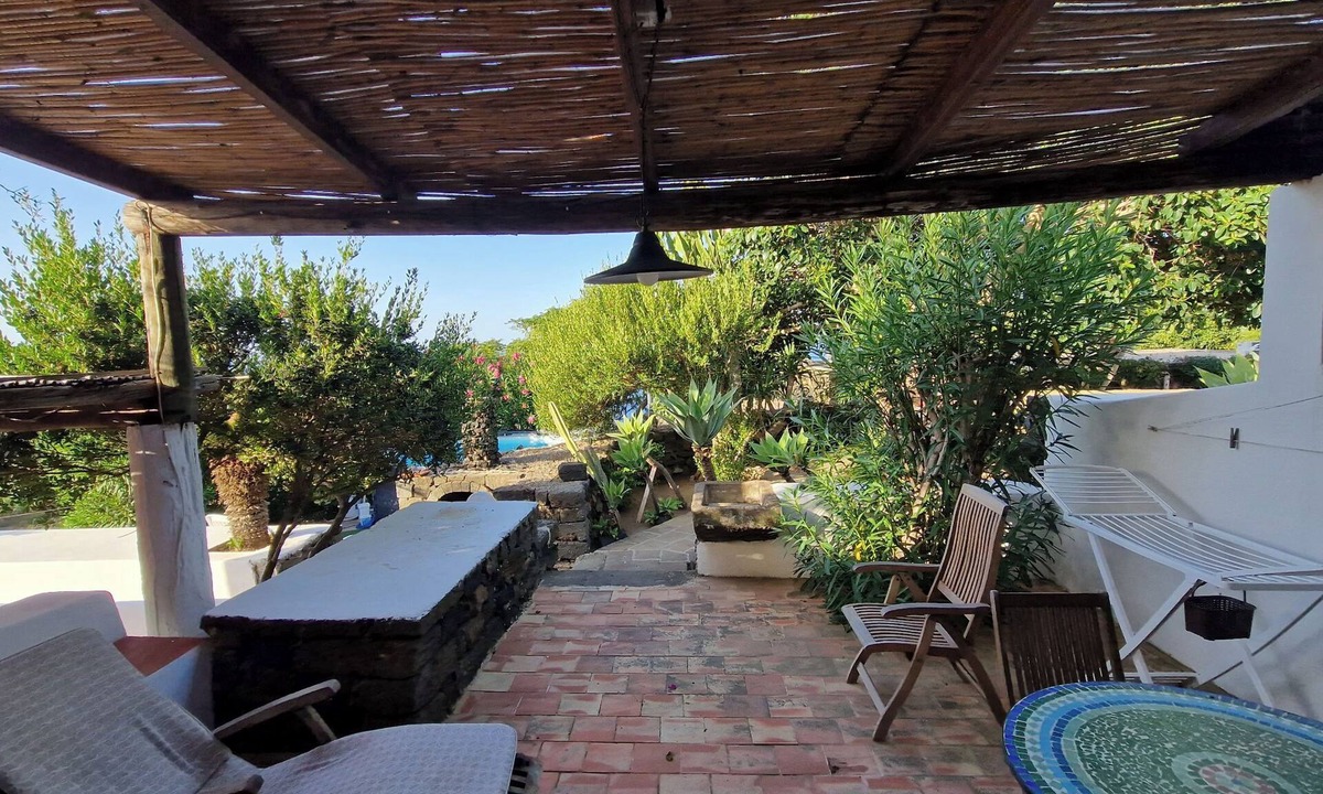 Kamma Apartment | Old renovated warehouse. now dammuso for vacation!
