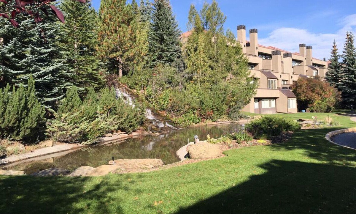 Southwest Calgary House | Olympic Suites Vacation Rental - Two Bedroom (6)