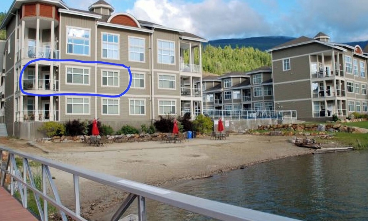 Sicamous Condo | On the Beach! 2 Bedroom 2 Bathroom Waterfront Condo with boat slip.