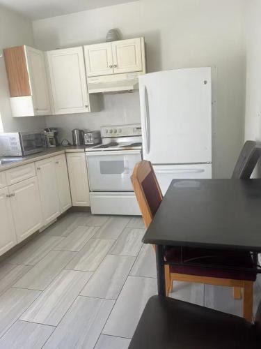 Gorge -Tillicum Area House | one bedroom