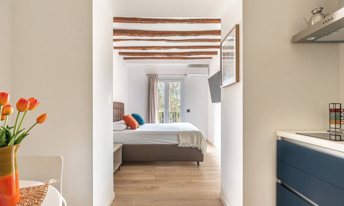 Palermo Apartment | Palazzo Ferrara Apartments with Balcony by Wonderful Italy