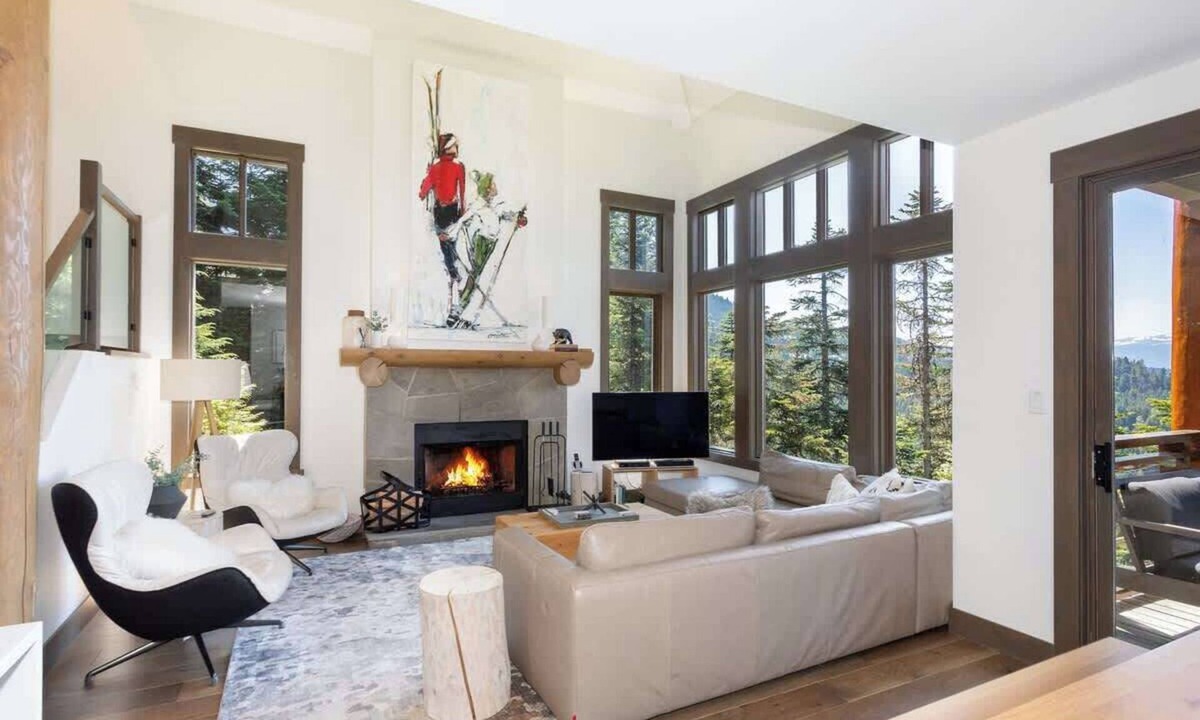 Nordic Estates Condo | Panoramic views, hot tub & garage