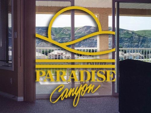 Lethbridge Villa | Paradise Canyon Golf Resort - Signature Villa 382