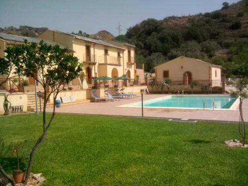 Santa Teresa di Riva House | Patitiri