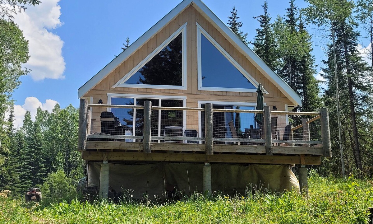 Bridge Lake Cabin | Peaceful Lakeside Cabin