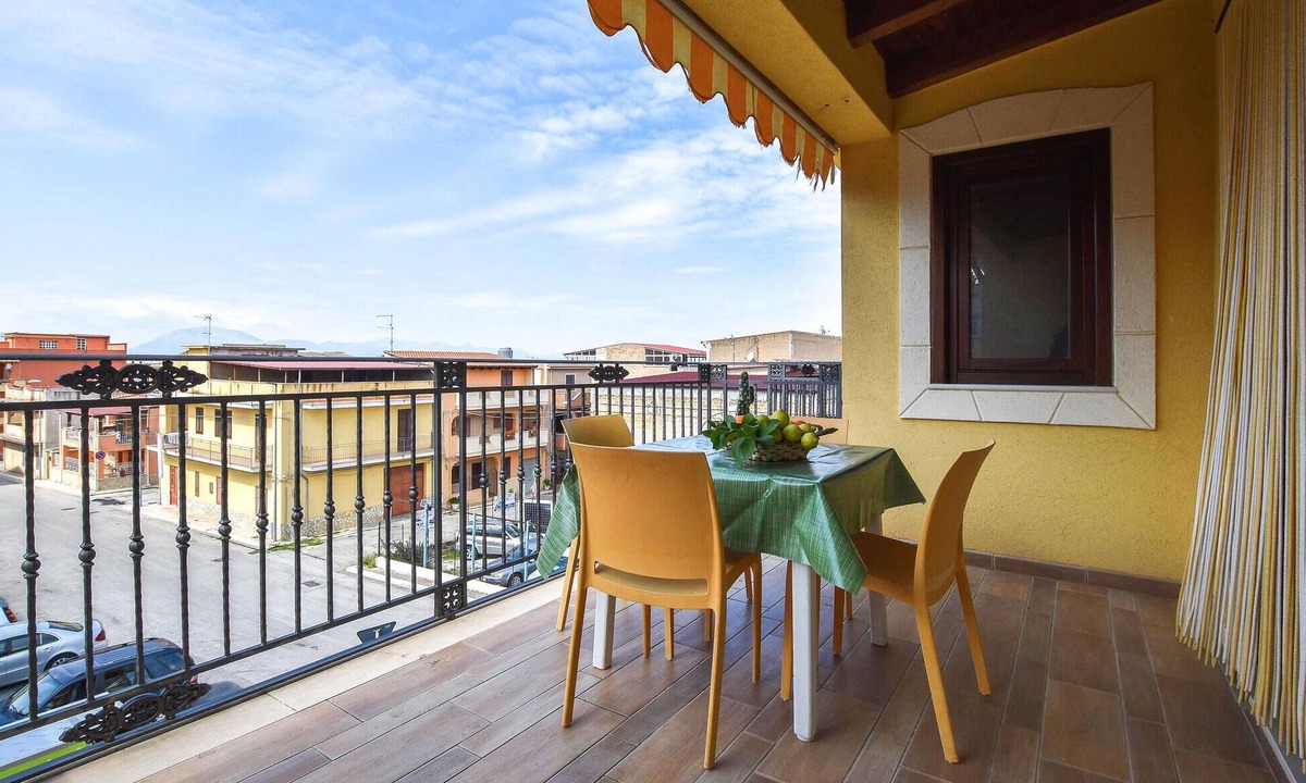 Trappeto Apartment | Pet friendly apartment in Trappeto with WiFi