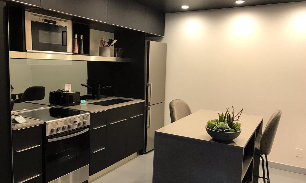 Shaughnessy Village Hotel | Pierce Boutique Apartments