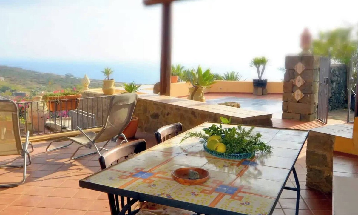 Pantelleria Apartment | Pink Dammuso