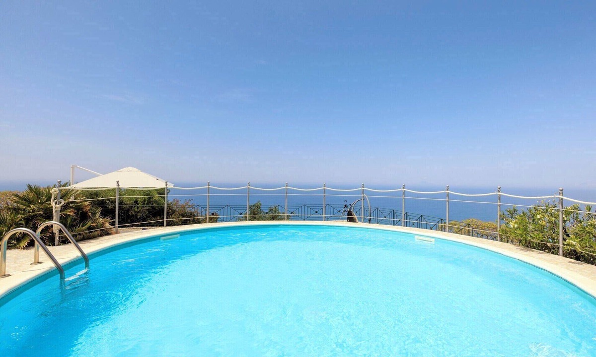 Acquedolci Villa | Pizzo Castellaro - Two Bedroom Villa, Sleeps 4