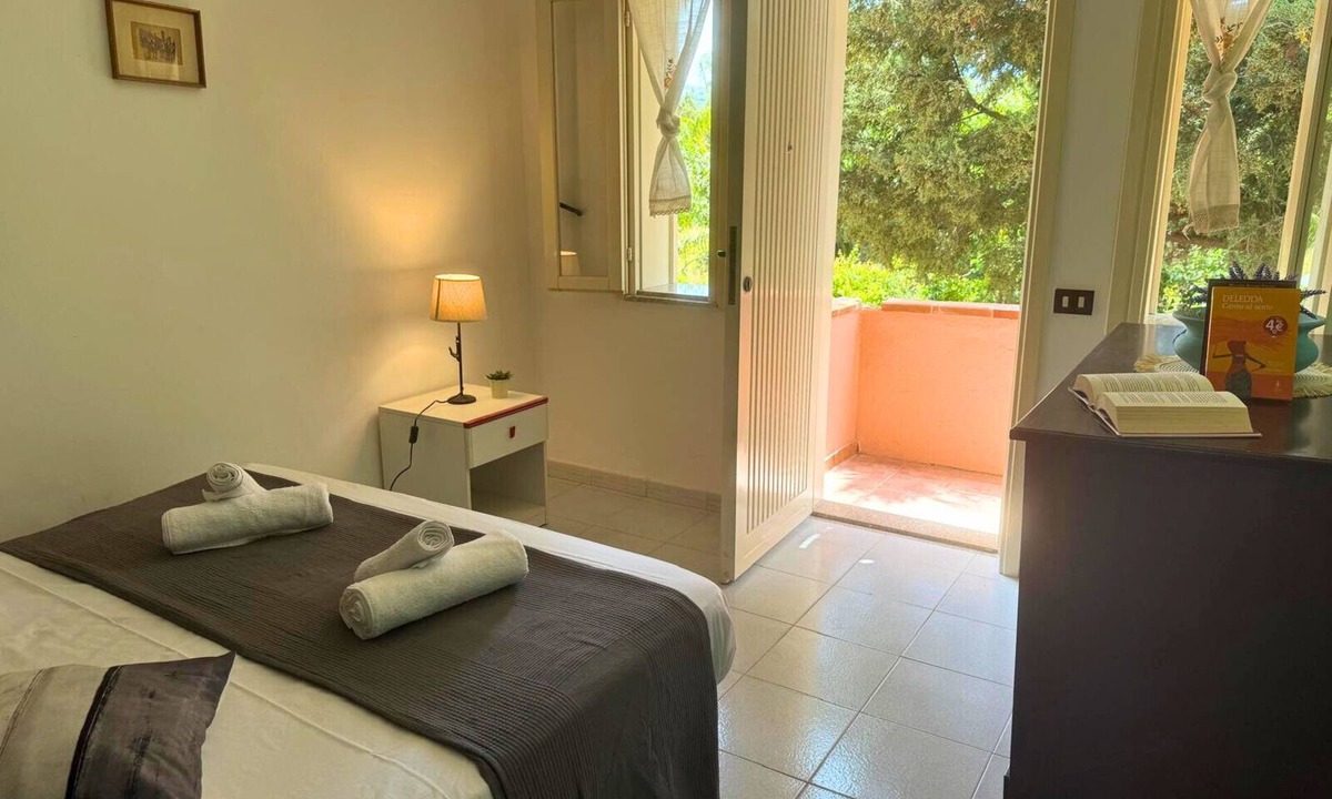 Tonnarella Apartment | [Portorosa Residence] Canal apartment with a view