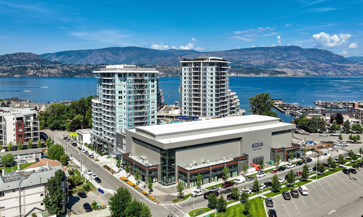 South Pandosy Apartment | Premiere Lakeshore Living with excellent amenities. Dog friendly