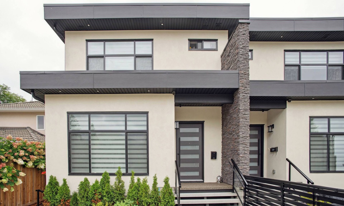Central Lonsdale Apartment | Private 1BR Suite, New Build, 2 Guests, No Smoking