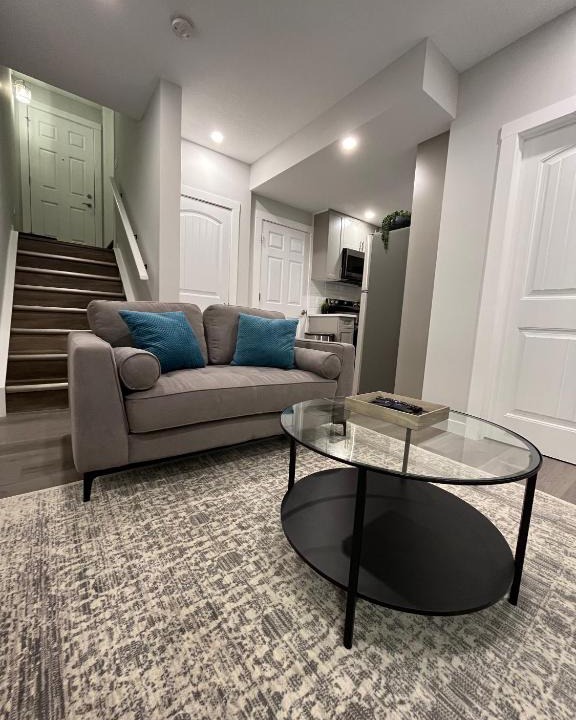 Southwest Calgary House | Private Chic Modern Suite with Kitchen near Spruce Meadows and LRT