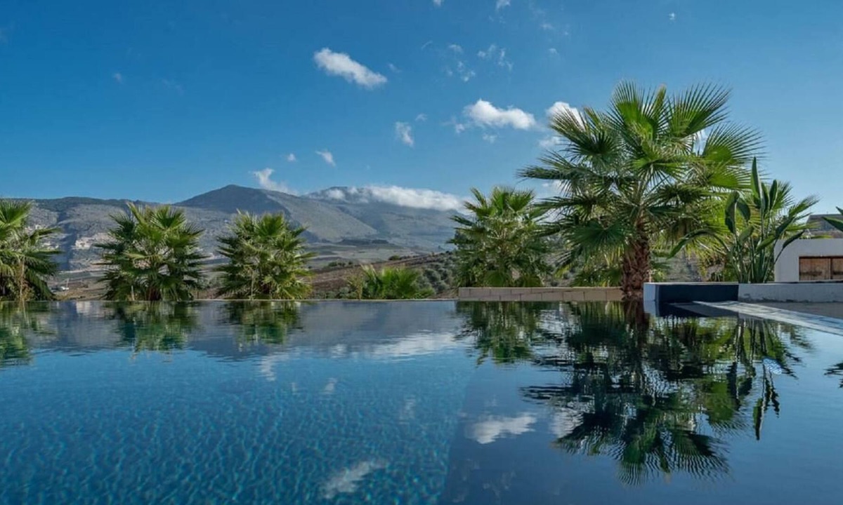 Buseto Palizzolo Villa | Private countryside villa with swimming pool