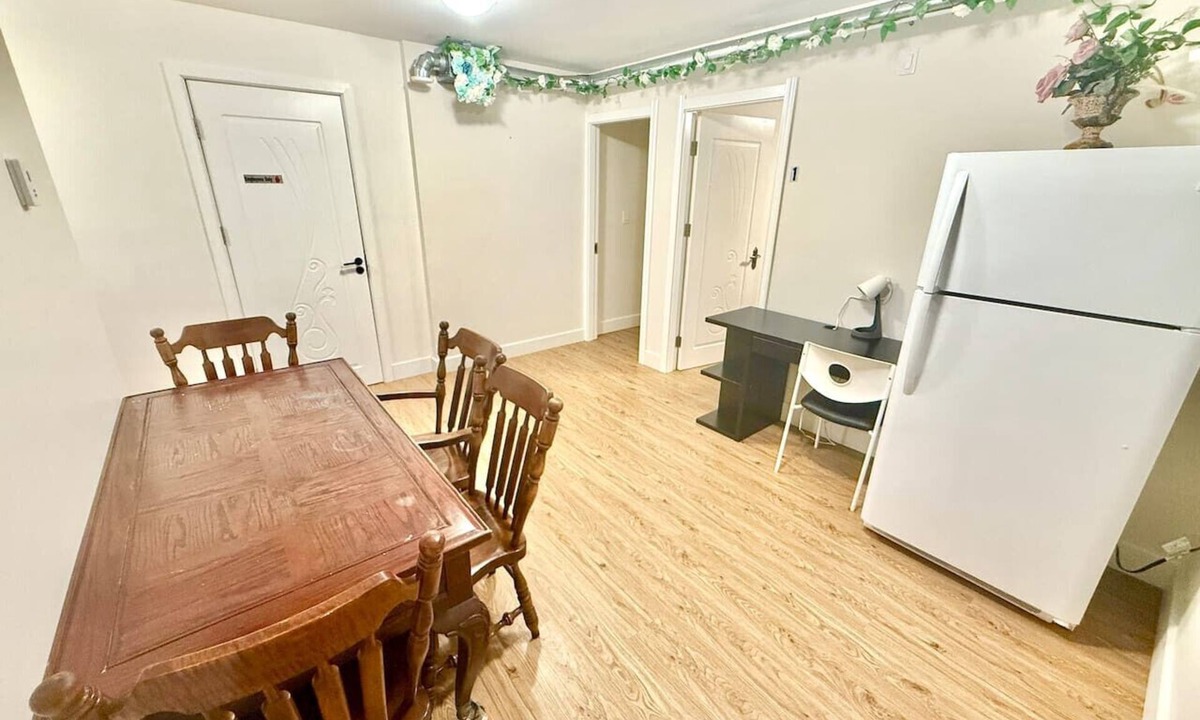 Maple Ridge Condo | Private Guest Suite, Two Parking Spaces
