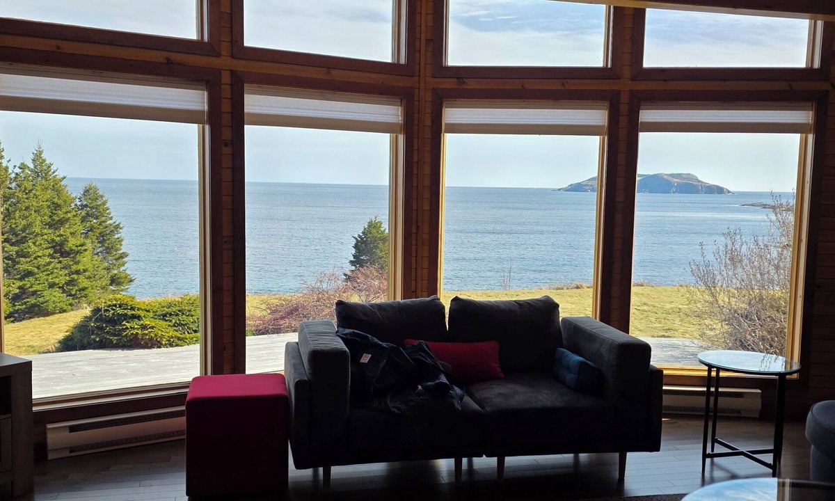 Tors Cove House | Private oceanfront home with stunning views in quiet Cribbies area of Tors Cove.