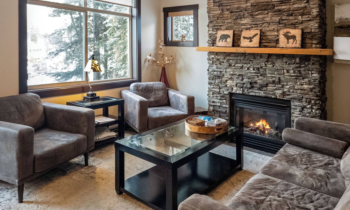East Kootenay House | Private Townhouse Ski InOut Complex 3 Bed 2.5 Bath
