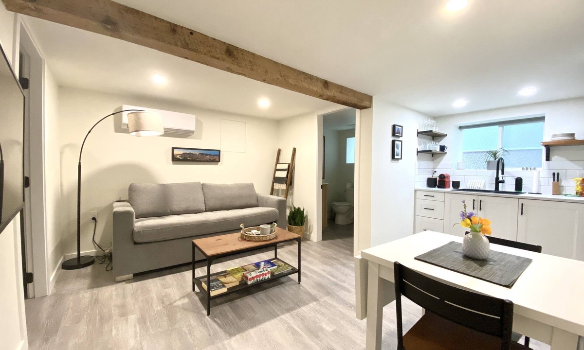 Kensington-Cedar Cottage House | Quaint, Clean and Modern Home