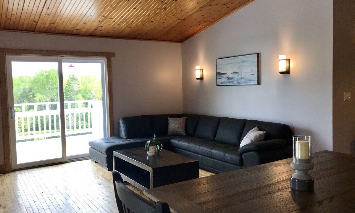 Boularderie House | Quaint Vacation Home just minutes from Baddeck and Gaelic College