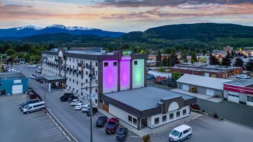 Terrace Hotel | Quality Inn Sunshine Suites