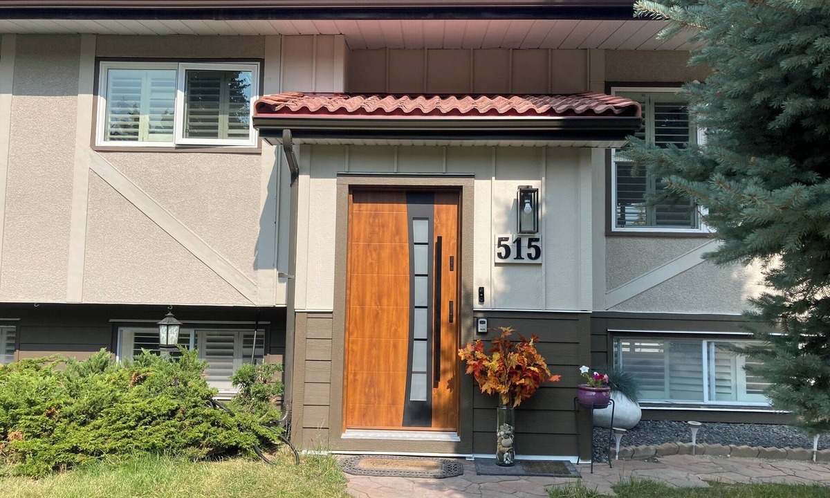 Cedarbrae House | Quiet Retreat with Easy Access to City Amenities - Comfortable, Central and Cozy