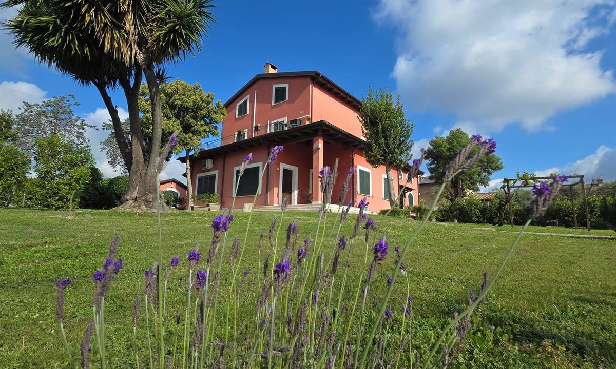 Rome Apartment | Rediscover Your Senses: Casale Pace Natura Relax