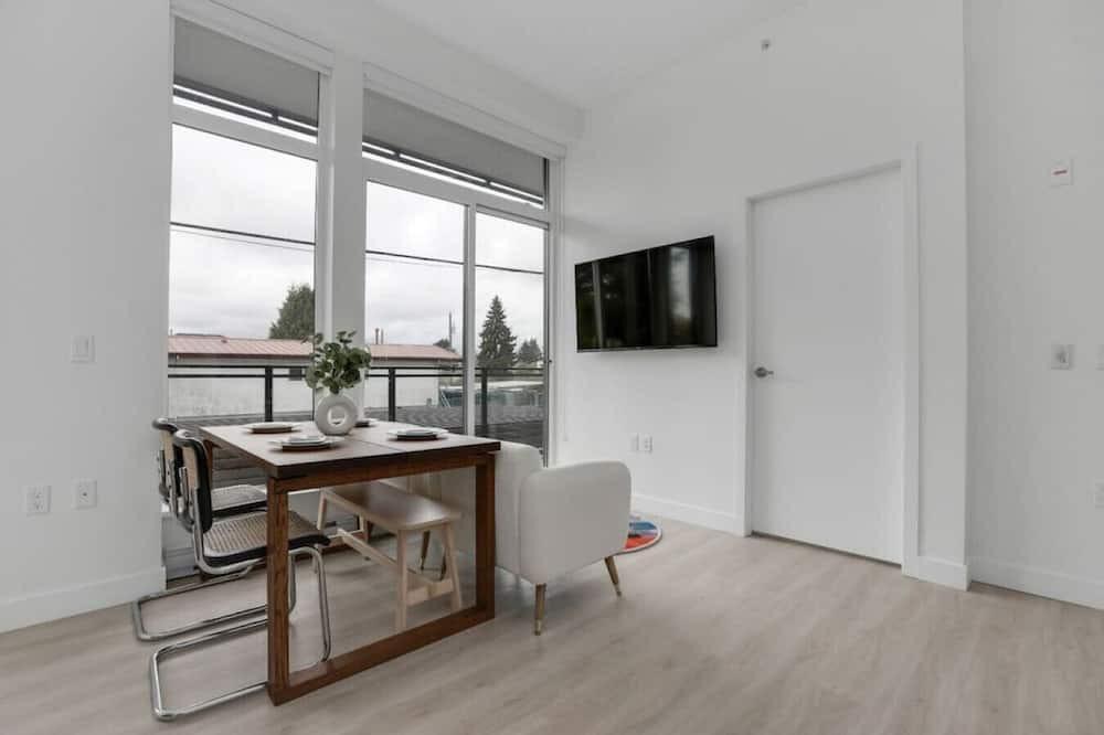Fraserview House | Refreshing & New 3-Bedroom Vancouver Townhouse