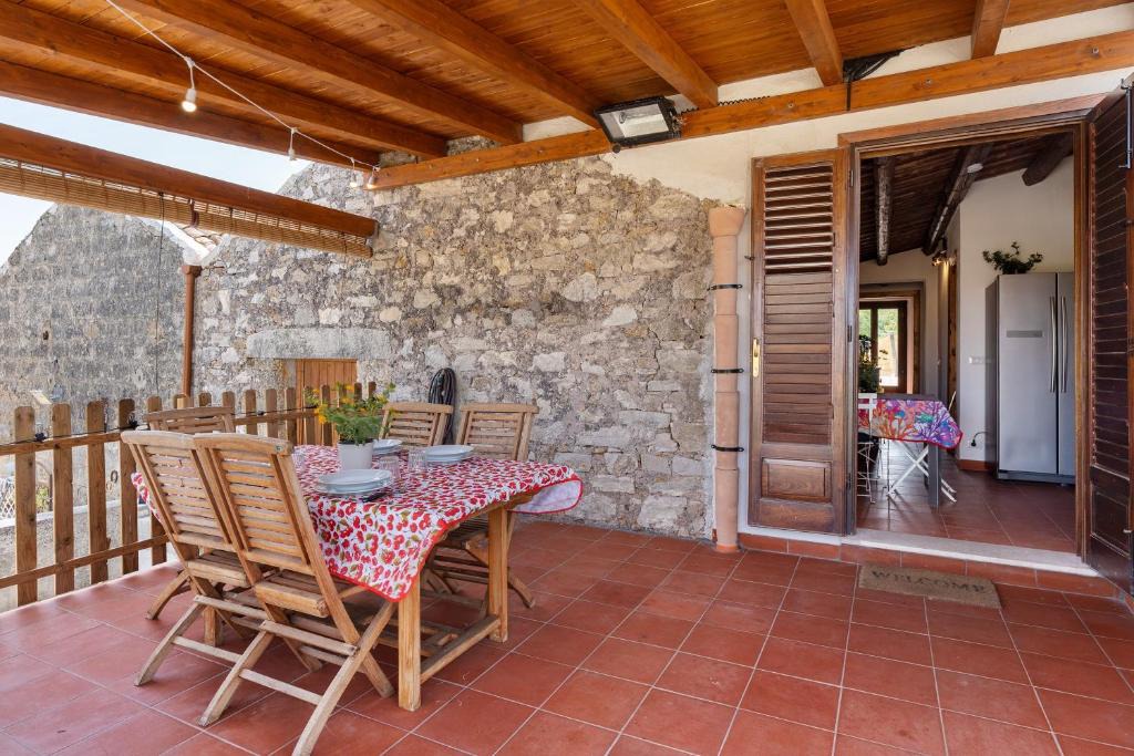 Buseto Palizzolo House | Relaxing Countryside Ruralhouse