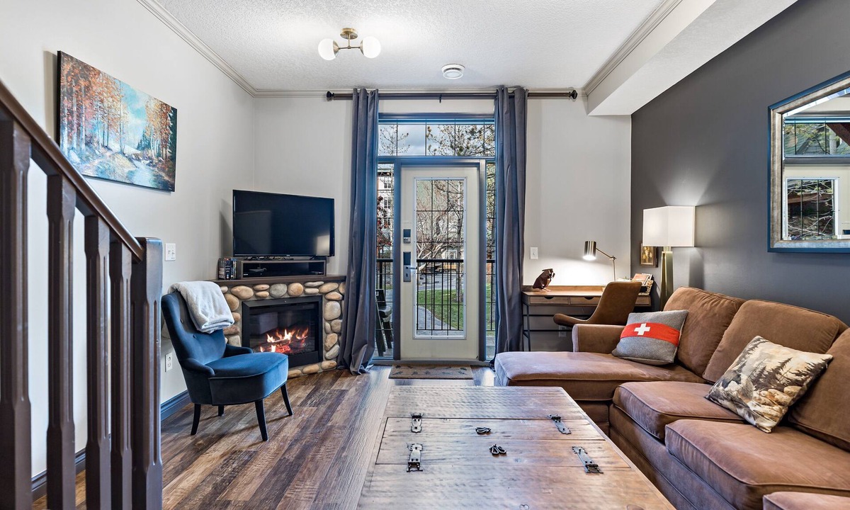 Canmore Ski Chalet | Relaxing Mountain Getaway at Mystic Springs