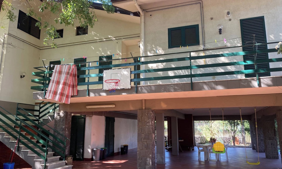 Lavinaio-Monterosso Villa | Rent a villa 450 square meters and a chalet 60 square meters Catania