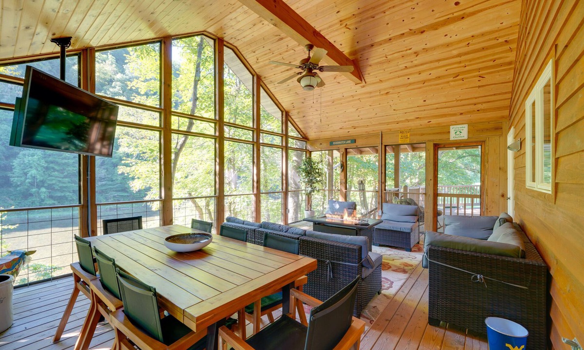 Edray Cabin | Riverfront West Virginia Cabin w/Screened-In Deck