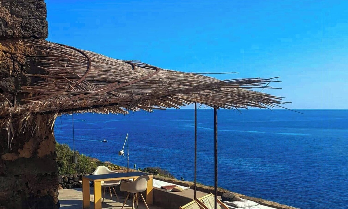 Pantelleria House | Romantic house steps from the sea in Pantelleria