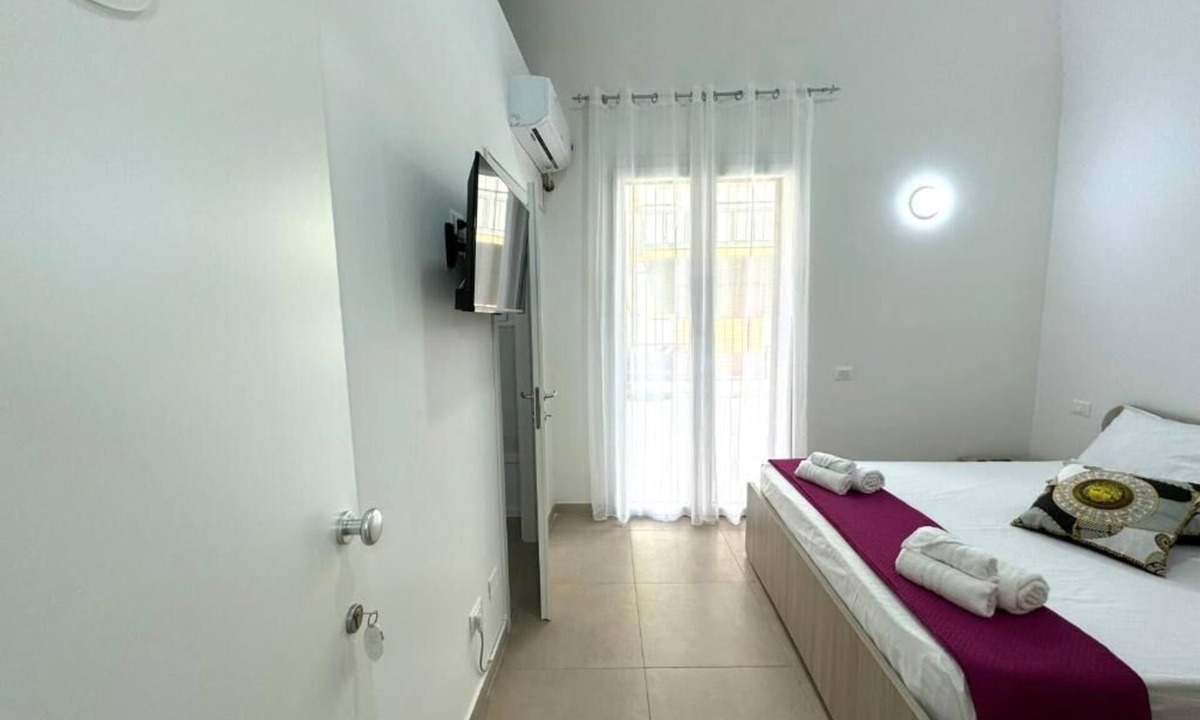 Cinisi House | ROOM 102