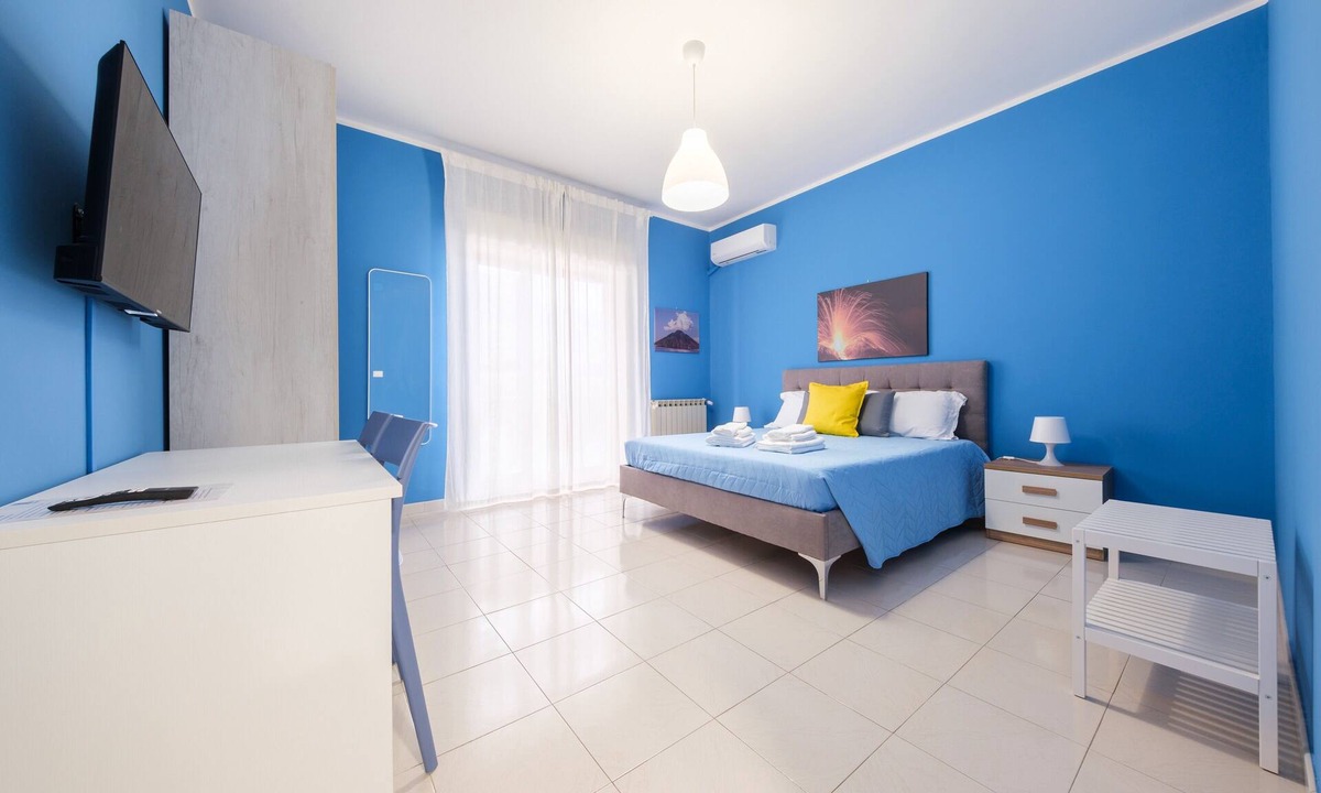 Pace del Mela Apartment | Room 'Stromboli' with Sea View, Wi-Fi and Air Conditioning