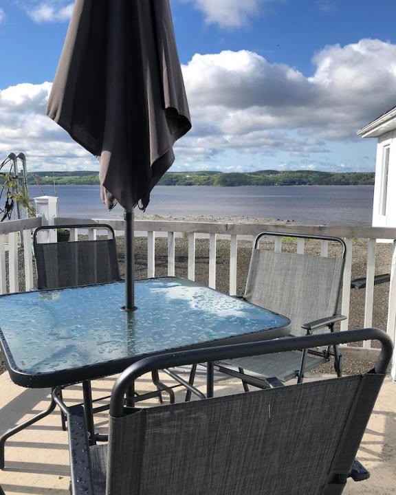 Saint Fulgence Apartment | Séjour la Flèche du fjord vue Saguenay Mont Valin
