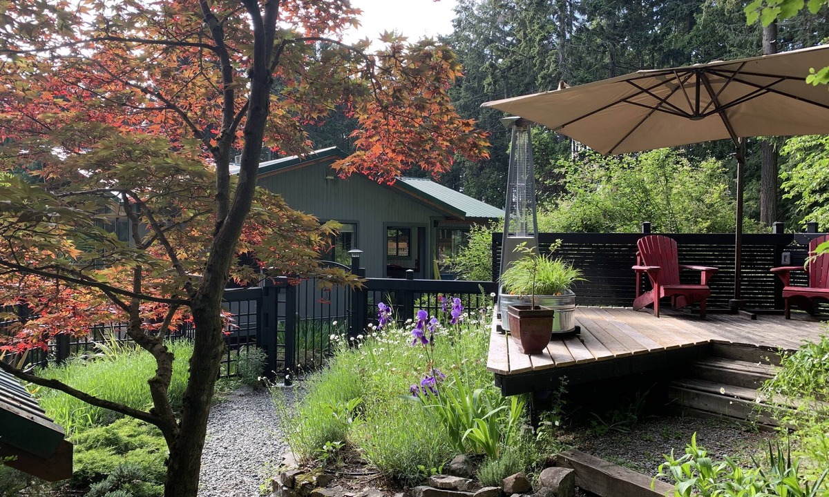 Salt Spring Island Bed & Breakfast | Salt Spring Carriage House B&B