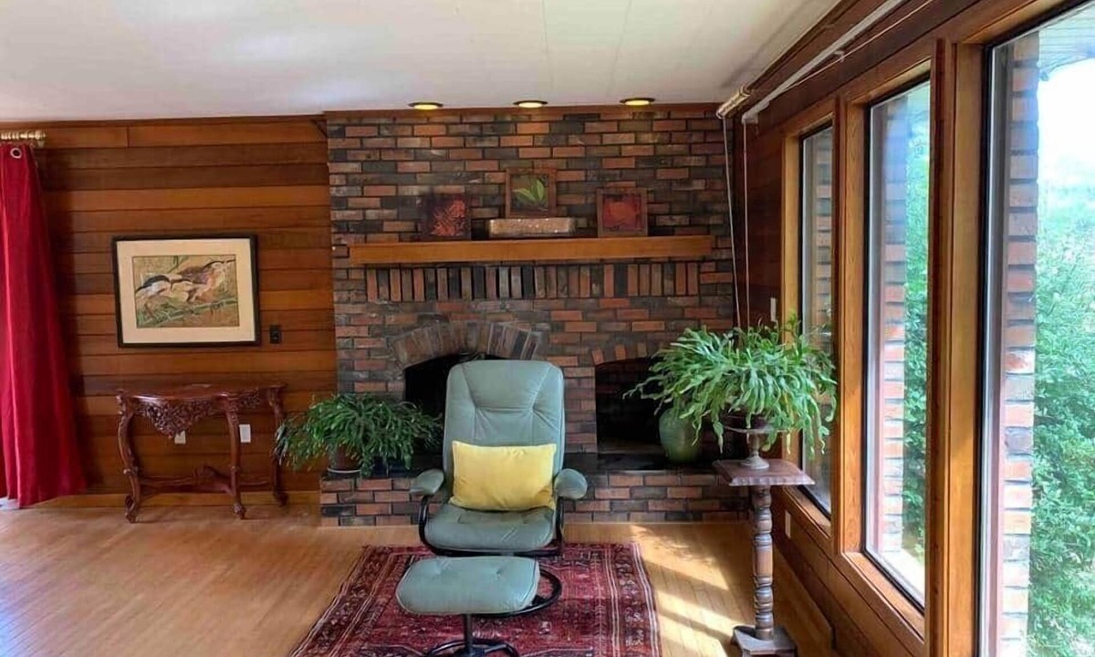 Port Alberni House | Scenic Country Home | Sleeps 12 Pet friendly, Port Alberni