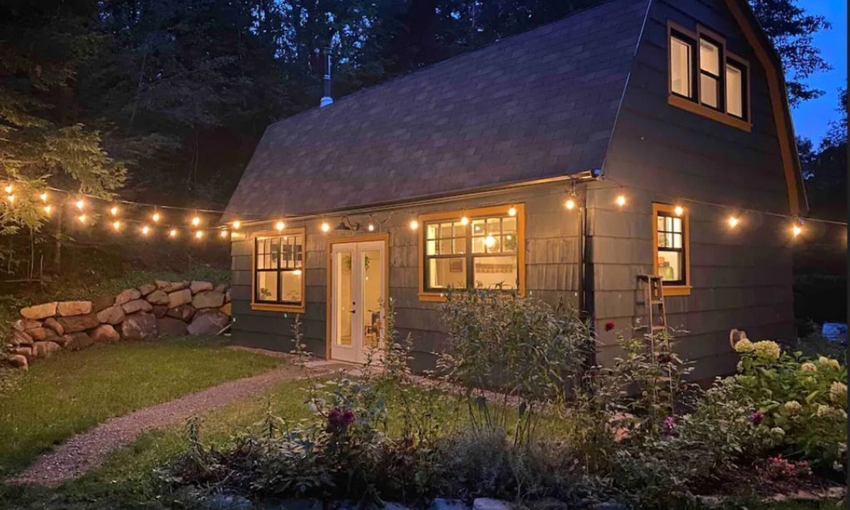 Gaspereau House | Secluded streamside retreat in wine country