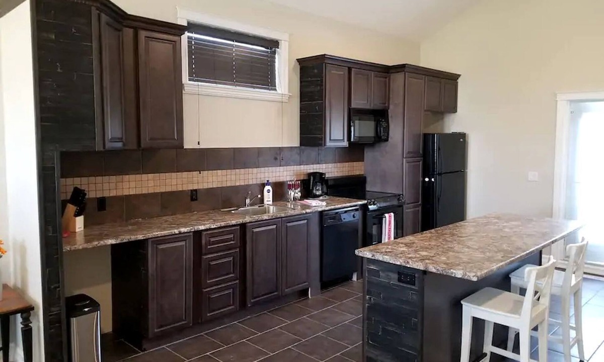 Fort Saskatchewan House | Secluded Vacation Rental with Lovely Prairie Views near Edmonton, Alberta