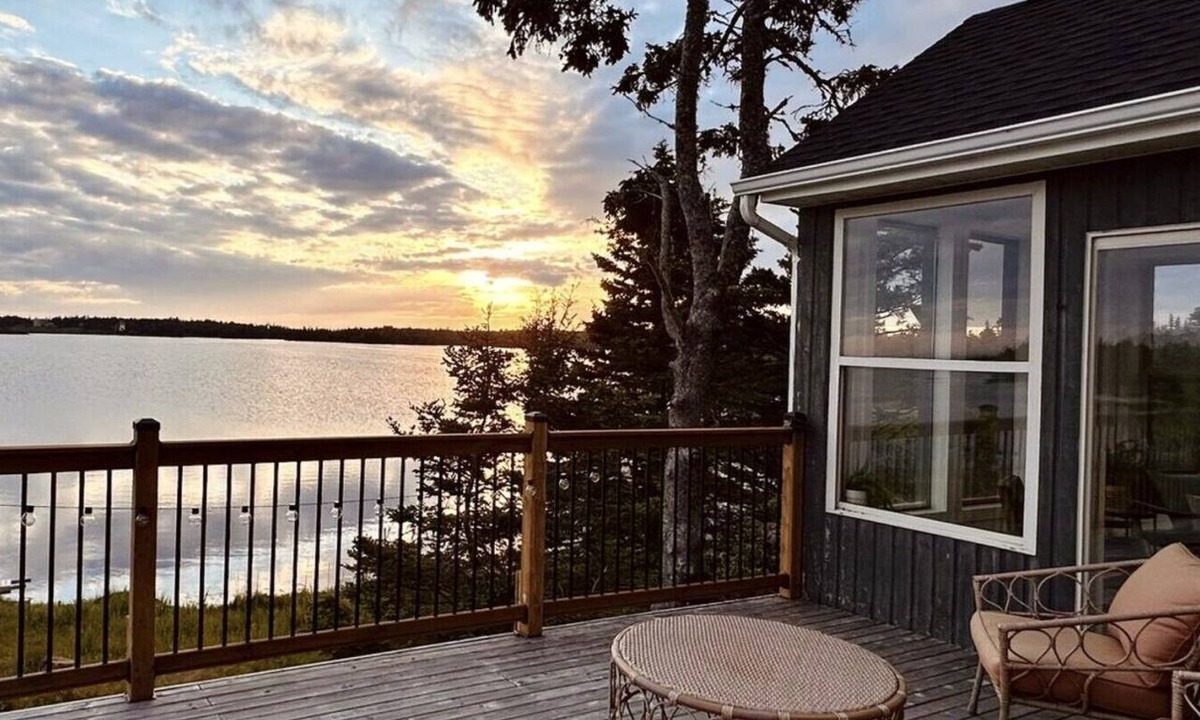 Pleasant Point House | Secluded Waterfront Retreat | Sauna + Bunkhouse | Eastern Shore
