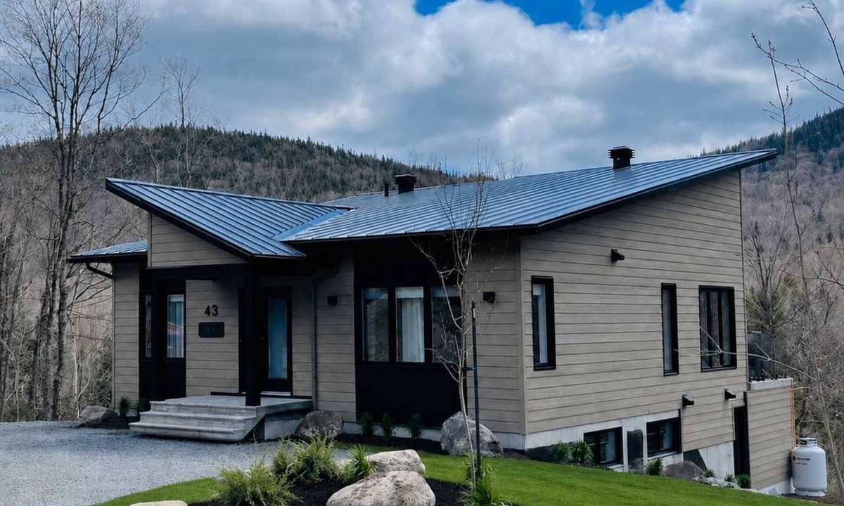 Saint-Philemon Ski Chalet | Ski in - Ski out | SPA & Pool Table | Le Konect