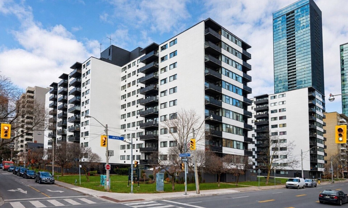 Downtown Toronto Apartment | Skyline 1BR w/Balcony + City Views | High Floor | Steps to Yonge/Bloor!