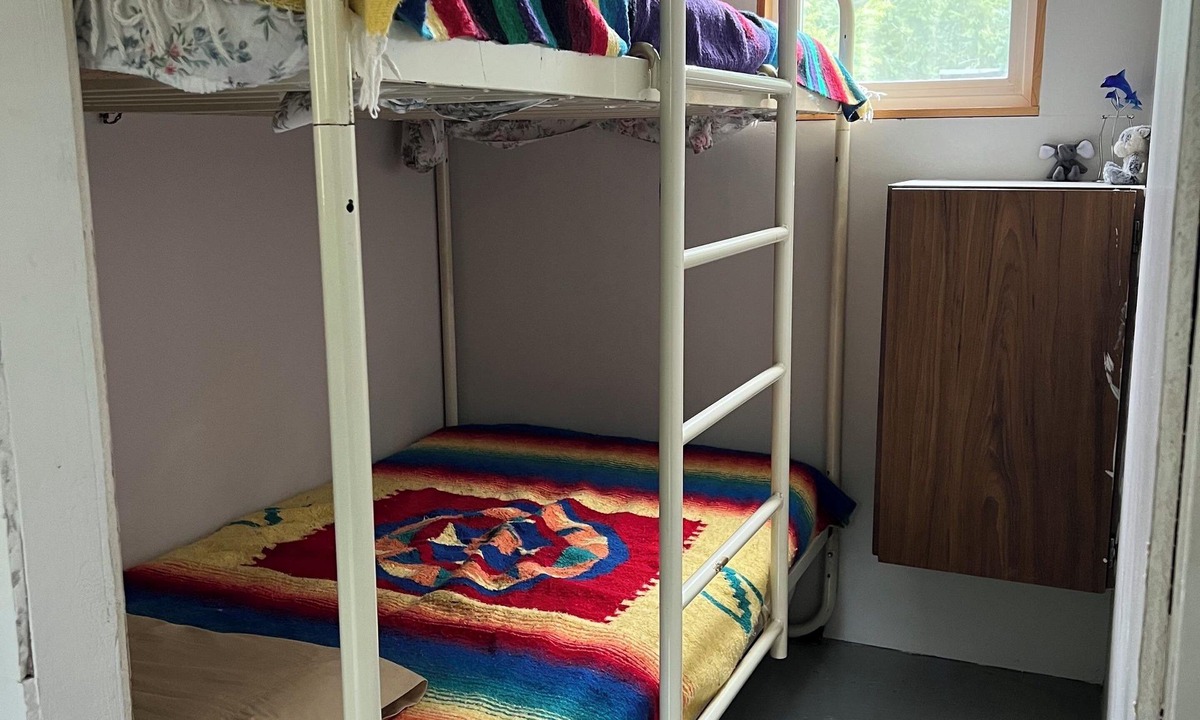 Okanagan-Similkameen Cabin | Sleeping Around Cabin!