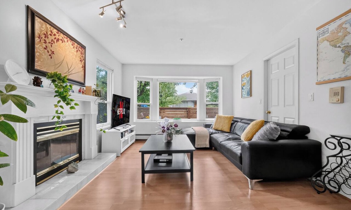 Killarney House | Spacious 2BR Ground-Level Suite Near Kingsway Central Park & Metrotown 🌿